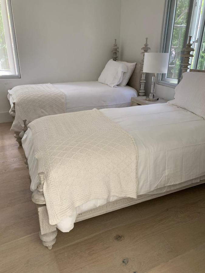 ホテルThe Cay House Mangrove Cay エクステリア 写真